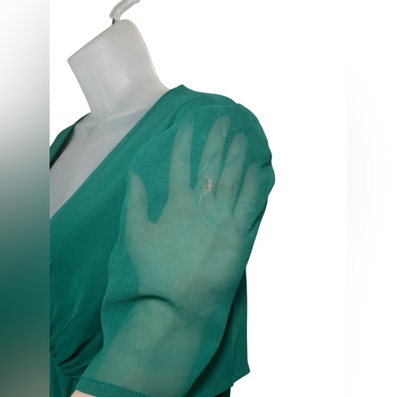 Mac Duggal Green Chiffon Gown Butterfly Sleeves Plunge Neck Size 12 NWOT - Picture 5 of 6